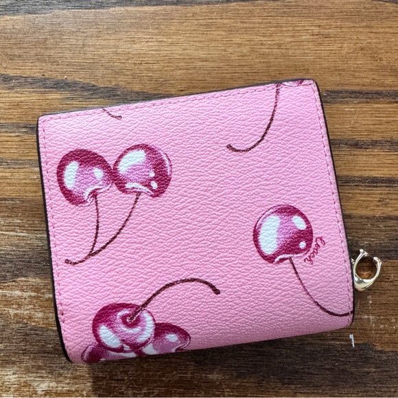 NWT Coach cherry print snap wallet - Picture 6 of 8